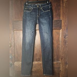 EUC American Eagle Super Stretch Skinny Jeans - Size 2